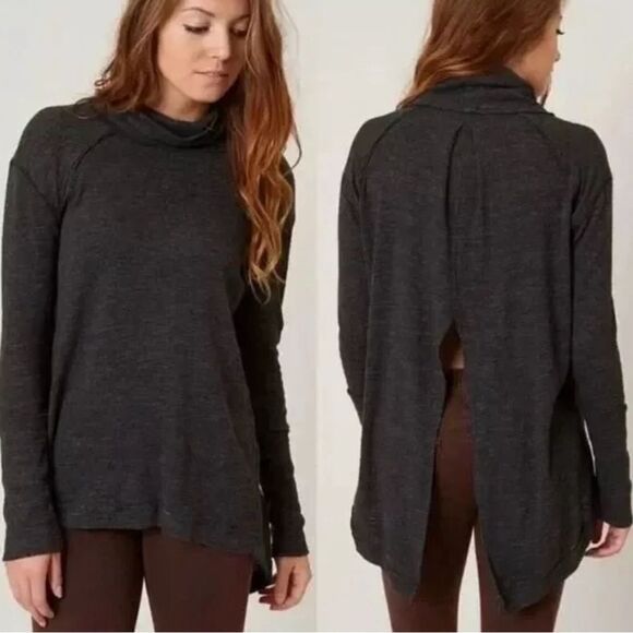 Free People We The Free Gray  Tunic Top SZ M Split Back Turtleneck - Picture 1 of 7